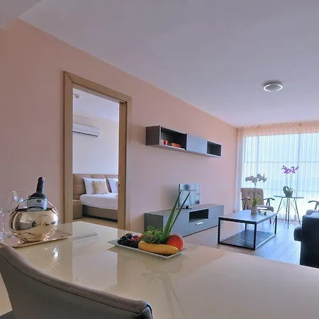 Delmar & Hotell Çeşme